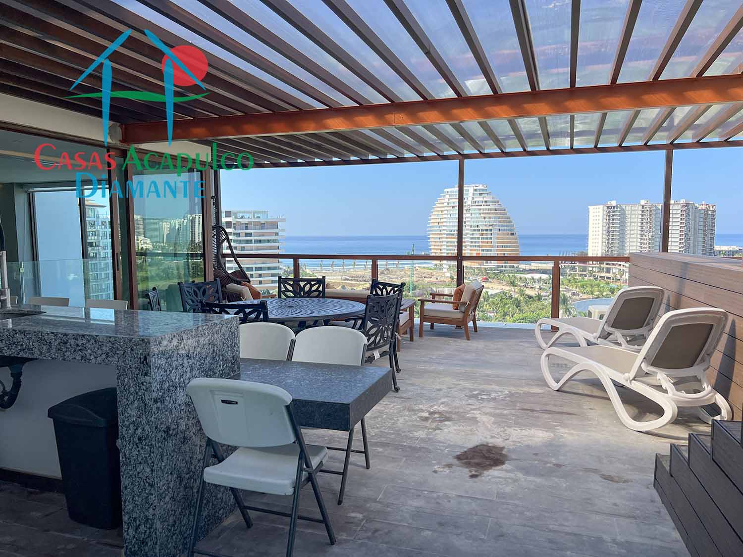 La Isla Fiji PH Y - Roof garden 1